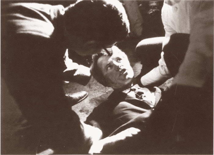 Иллюстрация к книге — Клан Кеннеди [i_070.jpg]