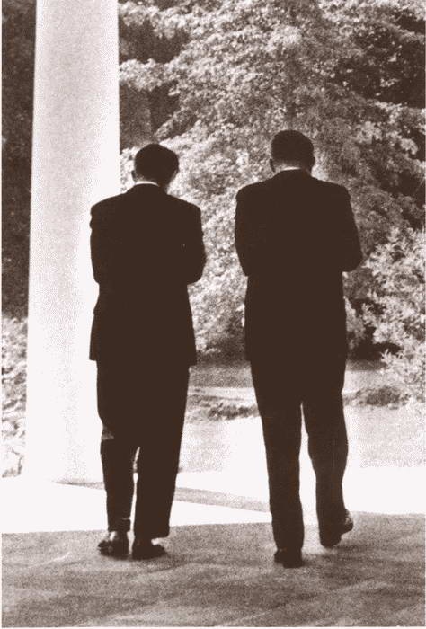 Иллюстрация к книге — Клан Кеннеди [i_073.jpg]