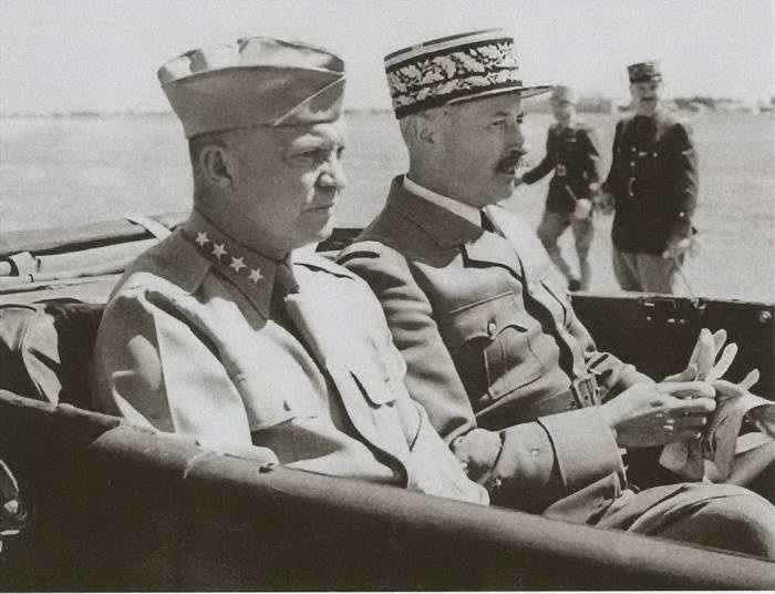 Иллюстрация к книге — Эйзенхауэр [i_018.jpg]