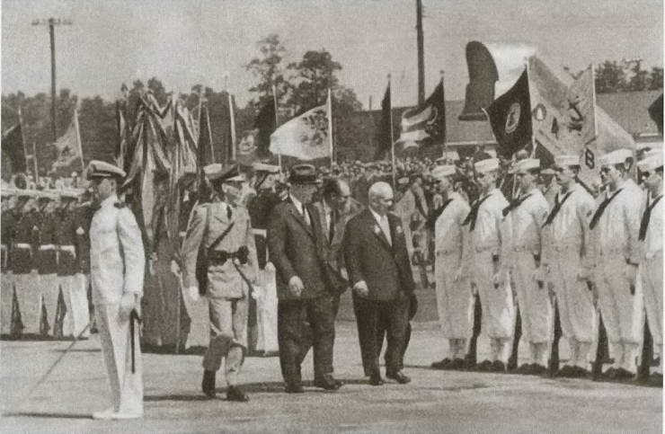 Иллюстрация к книге — Эйзенхауэр [i_041.jpg]