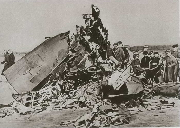 Иллюстрация к книге — Эйзенхауэр [i_050.jpg]