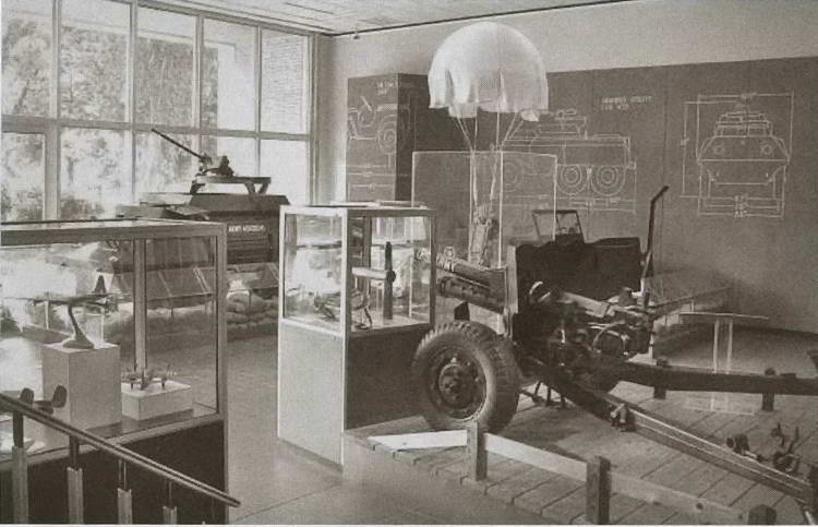 Иллюстрация к книге — Эйзенхауэр [i_061.jpg]