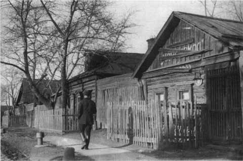 Иллюстрация к книге — Братья Старостины [i_003.jpg]