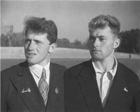 Иллюстрация к книге — Братья Старостины [i_015.jpg]