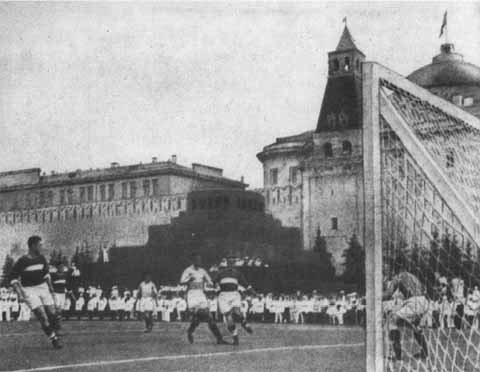 Иллюстрация к книге — Братья Старостины [i_018.jpg]