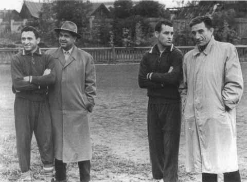 Иллюстрация к книге — Братья Старостины [i_036.jpg]