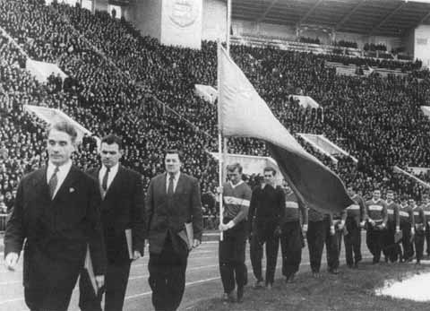 Иллюстрация к книге — Братья Старостины [i_037.jpg]