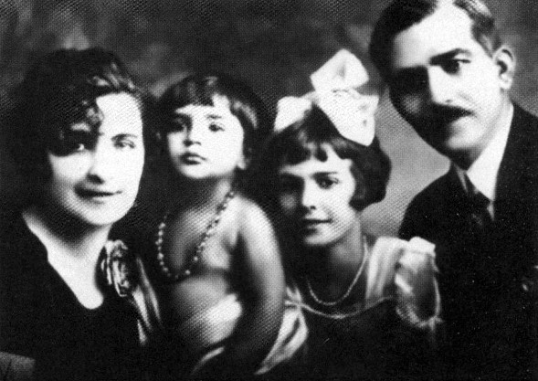 Иллюстрация к книге — Мария Каллас [i_002.jpg]