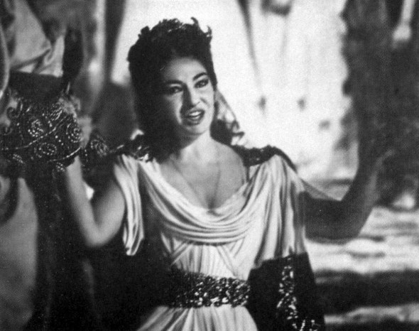 Иллюстрация к книге — Мария Каллас [i_018.jpg]