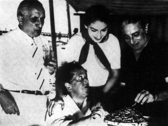 Иллюстрация к книге — Мария Каллас [i_019.jpg]