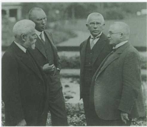 Иллюстрация к книге — Конрад Аденауэр - немец четырех эпох [i_013.jpg]