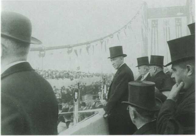 Иллюстрация к книге — Конрад Аденауэр - немец четырех эпох [i_020.jpg]