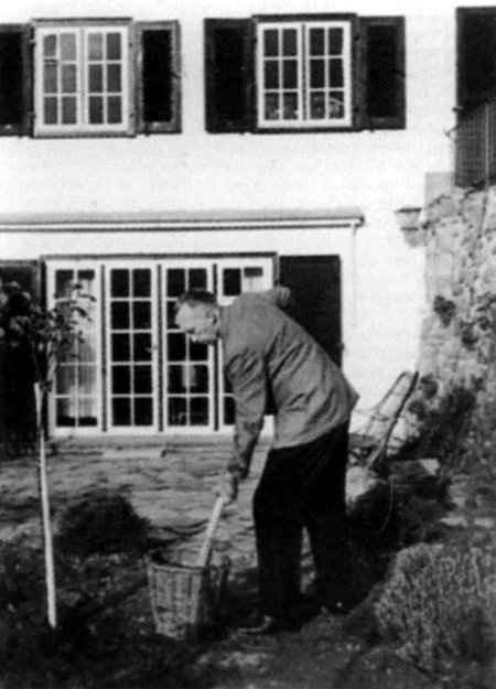 Иллюстрация к книге — Конрад Аденауэр - немец четырех эпох [i_031.jpg]