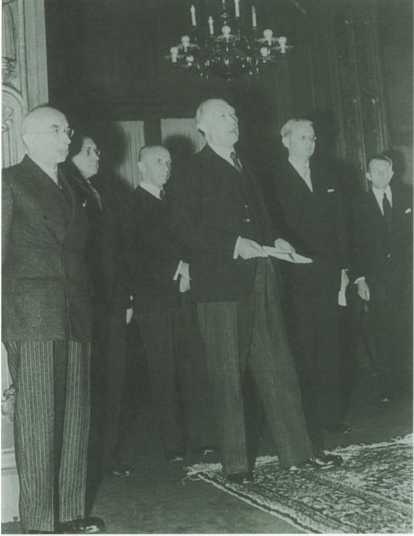 Иллюстрация к книге — Конрад Аденауэр - немец четырех эпох [i_039.jpg]