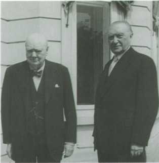 Иллюстрация к книге — Конрад Аденауэр - немец четырех эпох [i_045.jpg]