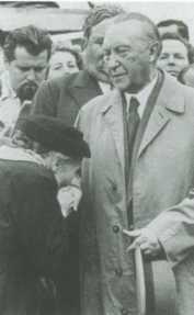 Иллюстрация к книге — Конрад Аденауэр - немец четырех эпох [i_050.jpg]