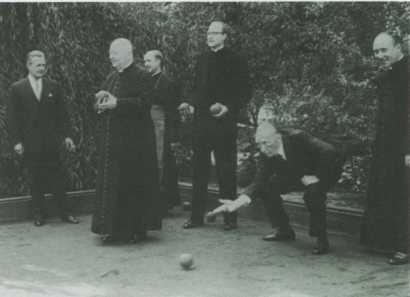 Иллюстрация к книге — Конрад Аденауэр - немец четырех эпох [i_060.jpg]