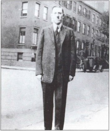 Иллюстрация к книге — Лавкрафт [i_011.jpg]