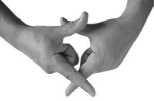 Иллюстрация к книге — Магия рун. Заклинания, талисманы, мудры и гальдор, которые могут все [i_208.jpg]