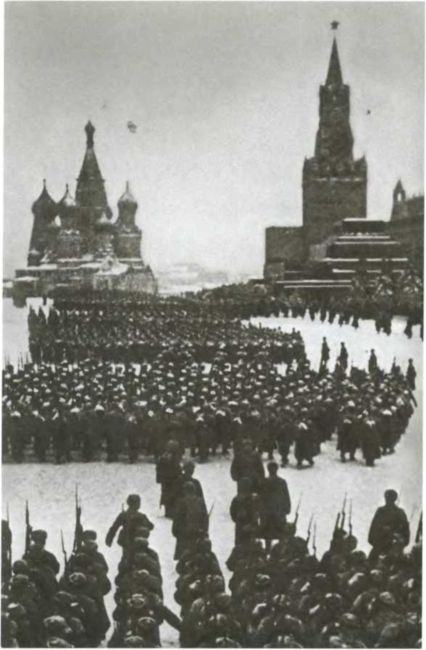 Иллюстрация к книге — Жуков. Маршал на белом коне [i_032.jpg]