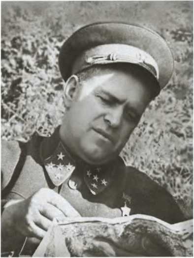 Иллюстрация к книге — Жуков. Маршал на белом коне [i_036.jpg]