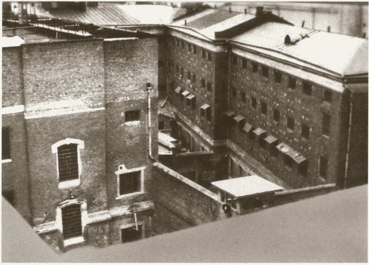 Иллюстрация к книге — Шаламов [i_011.jpg]