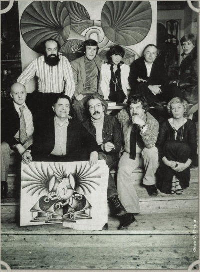 Иллюстрация к книге — Василий Аксенов - одинокий бегун на длинные дистанции [i_035.jpg]