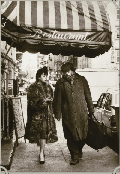 Иллюстрация к книге — Василий Аксенов - одинокий бегун на длинные дистанции [i_060.jpg]