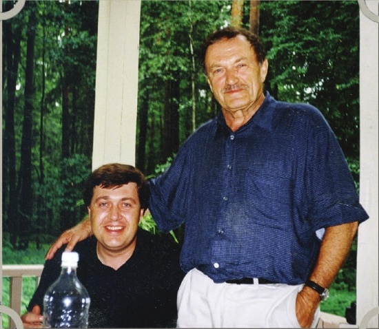 Иллюстрация к книге — Василий Аксенов - одинокий бегун на длинные дистанции [i_081.jpg]