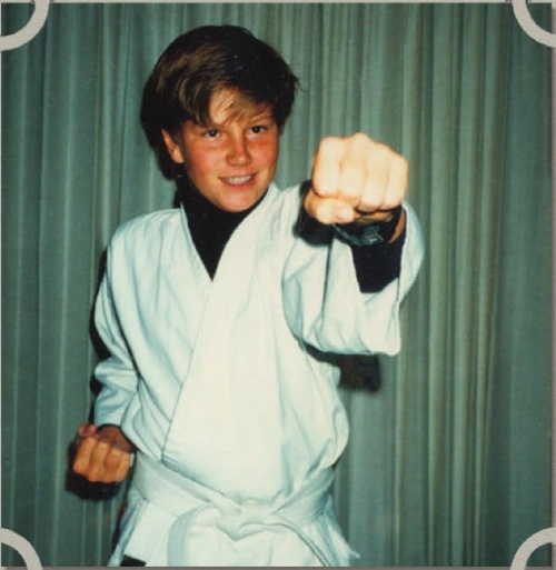 Иллюстрация к книге — Василий Аксенов - одинокий бегун на длинные дистанции [i_083.jpg]