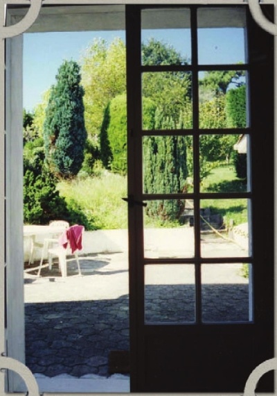 Иллюстрация к книге — Василий Аксенов - одинокий бегун на длинные дистанции [i_093.jpg]