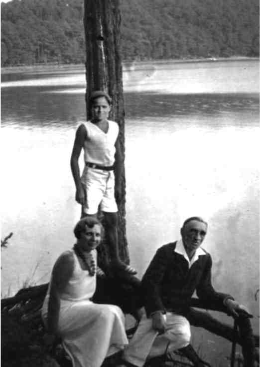 Иллюстрация к книге — Мой крестный. Воспоминания об Иване Шмелеве [img_14.jpg]