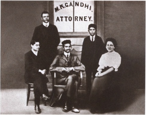 Иллюстрация к книге — Махатма Ганди [i_013.jpg]