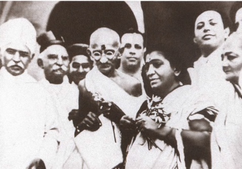 Иллюстрация к книге — Махатма Ганди [i_025.jpg]