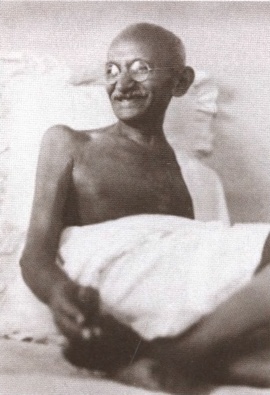 Иллюстрация к книге — Махатма Ганди [i_033.jpg]