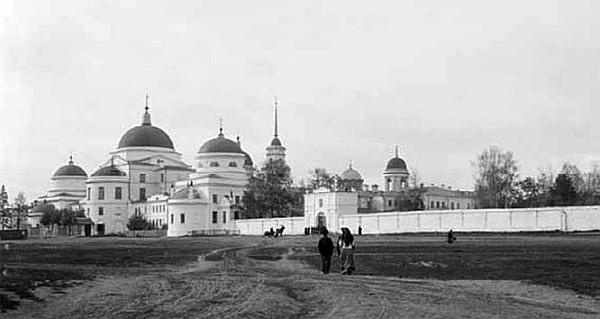 Иллюстрация к книге — Претерпевшие до конца. Судьбы царских слуг, оставшихся верными долгу и присяге [_107.jpg]