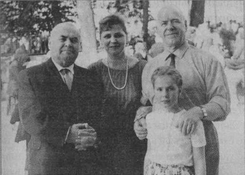 Иллюстрация к книге — Маршал Жуков – мой отец [i_018.jpg]