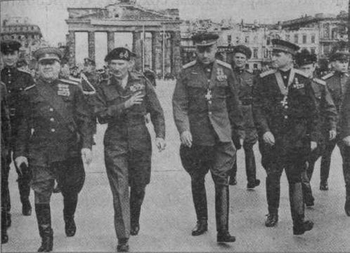 Иллюстрация к книге — Маршал Жуков – мой отец [i_037.jpg]