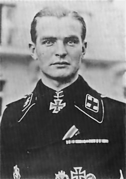 Иллюстрация к книге — Командиры "Лейбштандарта" [i_037.jpg]