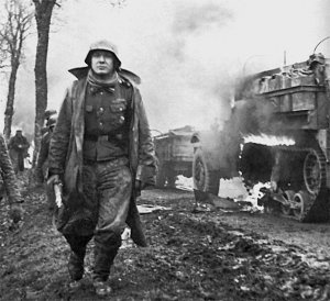 Иллюстрация к книге — Командиры "Лейбштандарта" [i_045.jpg]