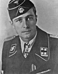 Иллюстрация к книге — Командиры &quot;Лейбштандарта&quot; [i_061.jpg]