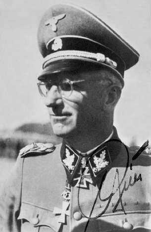 Иллюстрация к книге — Командиры элитных частей СС [gille5.jpg]