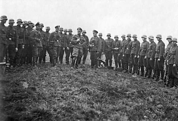 Иллюстрация к книге — Командиры элитных частей СС [i019.jpg]