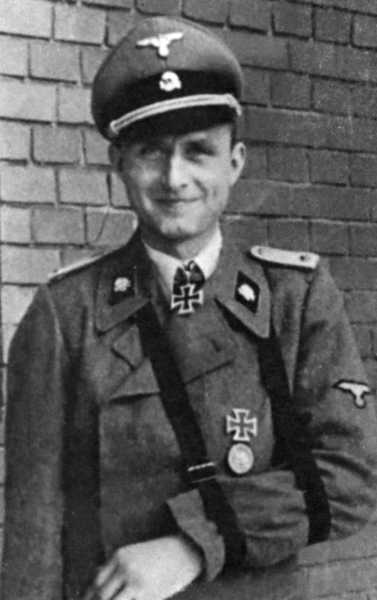 Иллюстрация к книге — Командиры элитных частей СС [i030.jpg]