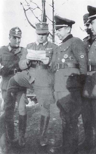 Иллюстрация к книге — Командиры национальных формирований СС [i_014.jpg]