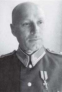 Иллюстрация к книге — Командиры национальных формирований СС [i_048.jpg]