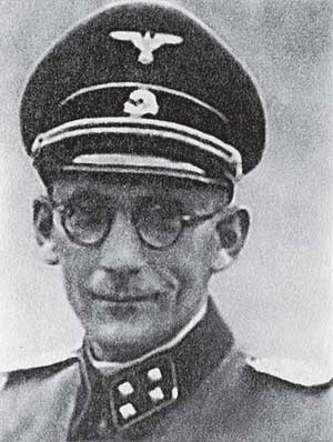 Иллюстрация к книге — Командиры национальных формирований СС [i_049.jpg]