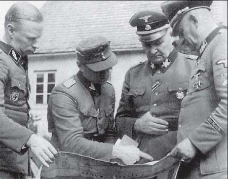 Иллюстрация к книге — Командиры национальных формирований СС [i_062.jpg]