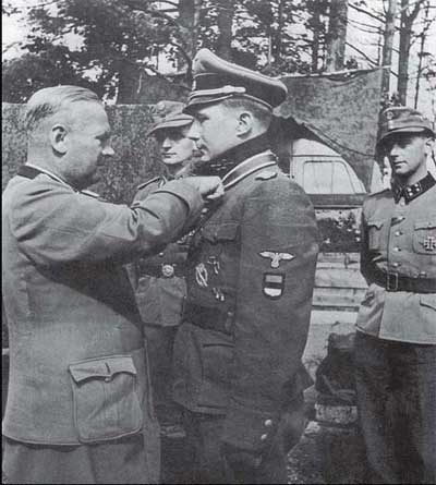 Иллюстрация к книге — Командиры национальных формирований СС [i_064.jpg]