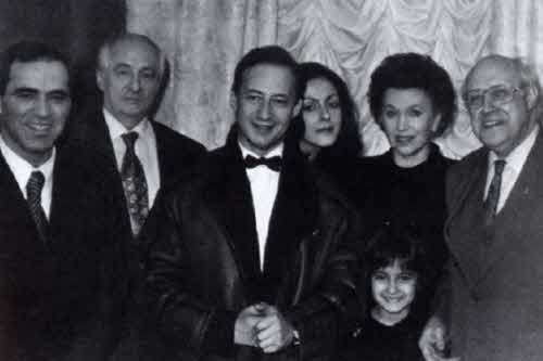 Иллюстрация к книге — Театр без вранья [i_015.jpg]